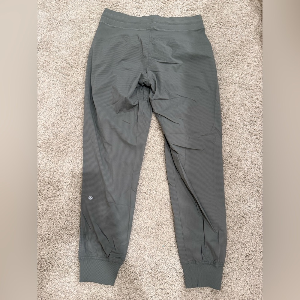 Lululemon Athletica Dance Studio Mid-Rise Jogger Size 8 Full Length